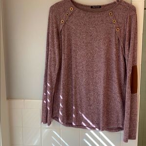 Women’s long sleeved top